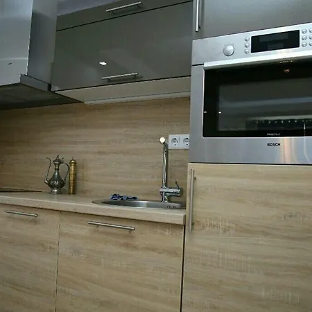 Luxury In Center Of Ilidza דירה *